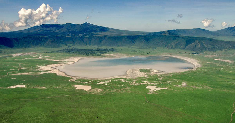 12 Days – Arusha, Tarangire, Lake Manyara, Lake Natron, Serengeti, Ngorongoro Crater, and Lake Eyasi